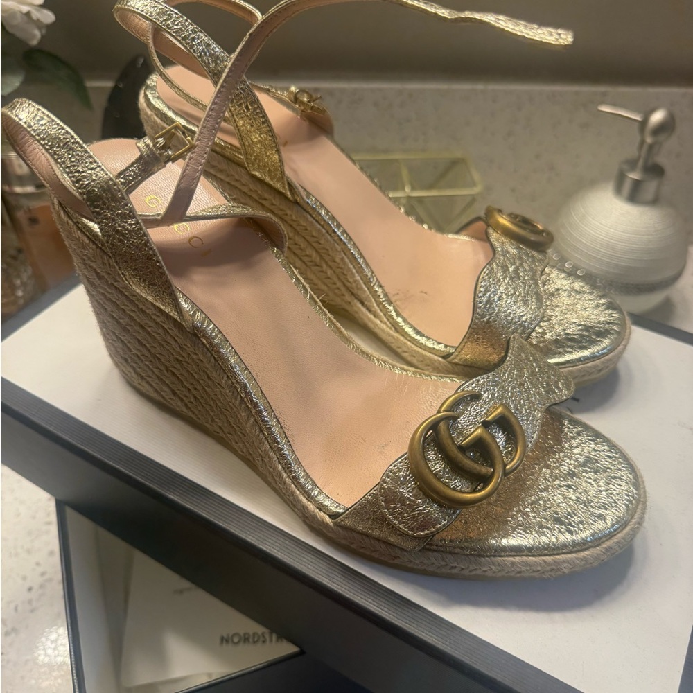 Gucci Classy Gold Wedge Sandals Authentic